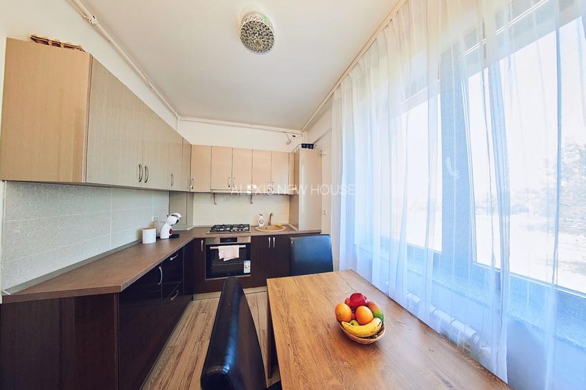 Apartament 3 camere Mamaia CENTRU(AXI46)