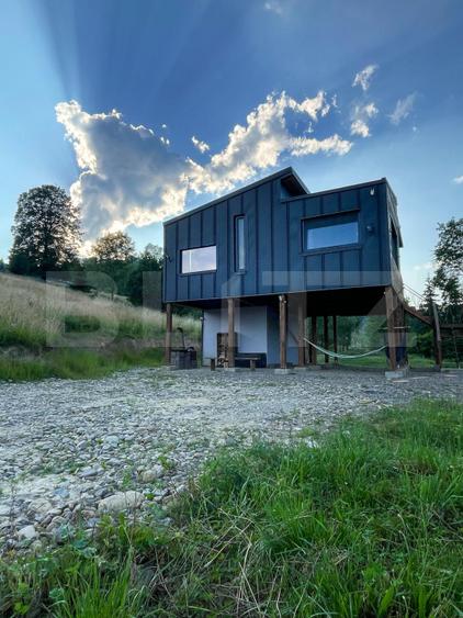 Cabana Tiny House, cu 2 ha teren intravilan, în Bucovina, Moldovita