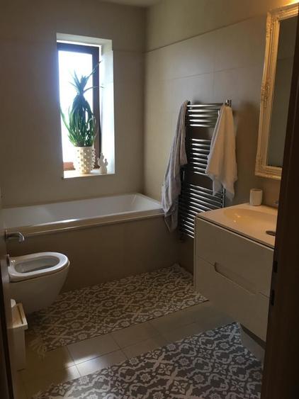 Apt 2 cam, dec., et. 6, mobilat si utilat, lux - Pitesti