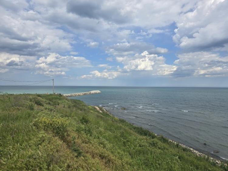 Teren intravilan Costinesti prima linie la mare