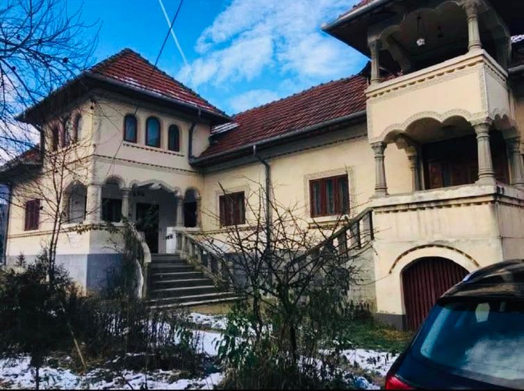 Casa Stil neoromanesc