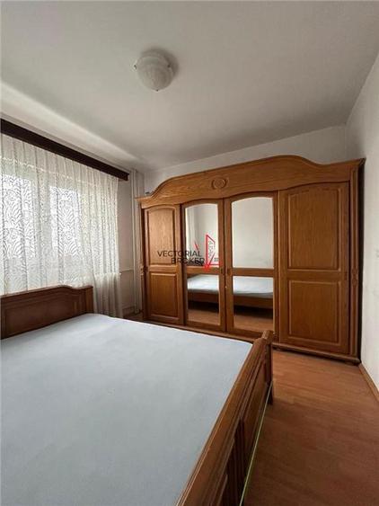3 camere semidecomandat, an 1978 Biserica Capra Pantelimon