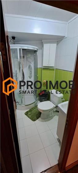 Apartament 4 camere cf 1 decomandat Zona Brosteni