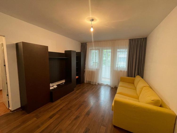 Apartament cu 2 camere, zona Pacurari
