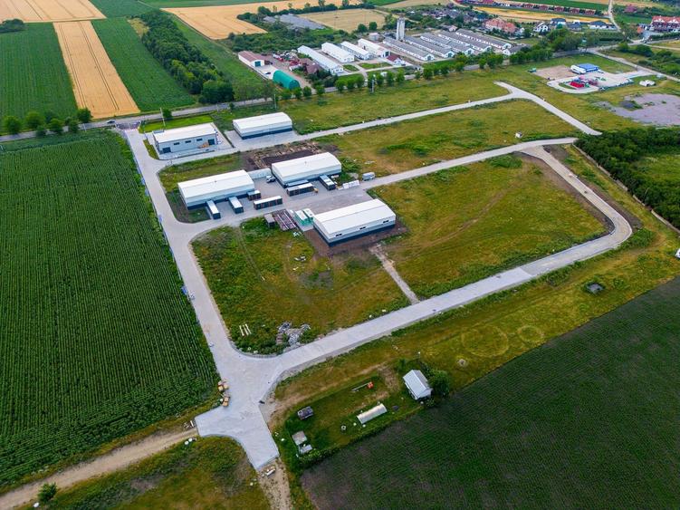 Hala industriala noua, ideal IMM - teren 1738mp, bransamente utilitati