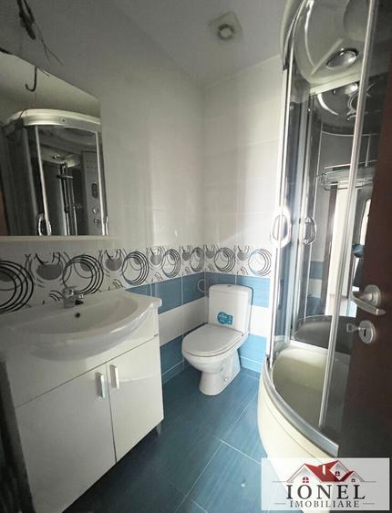Apartament trei camere de vanzare Sebes-Petresti
