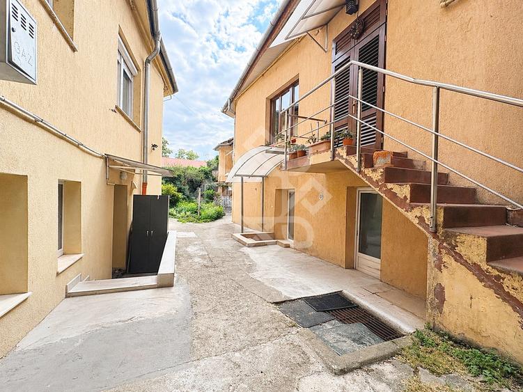 Apartament cu 3 camere de vanzare ultracentral in Oradea