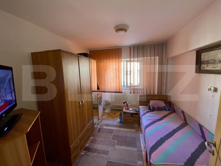 Apartament 3 camere, 68 mp, zona Andrei Muresanu