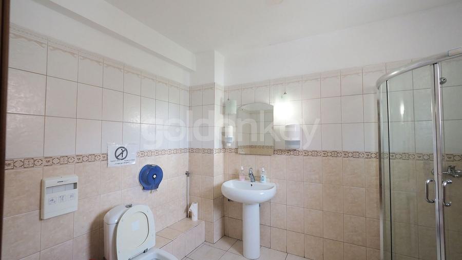 Vilă cu 8 camere langa parc | 450mpc | 400mp teren