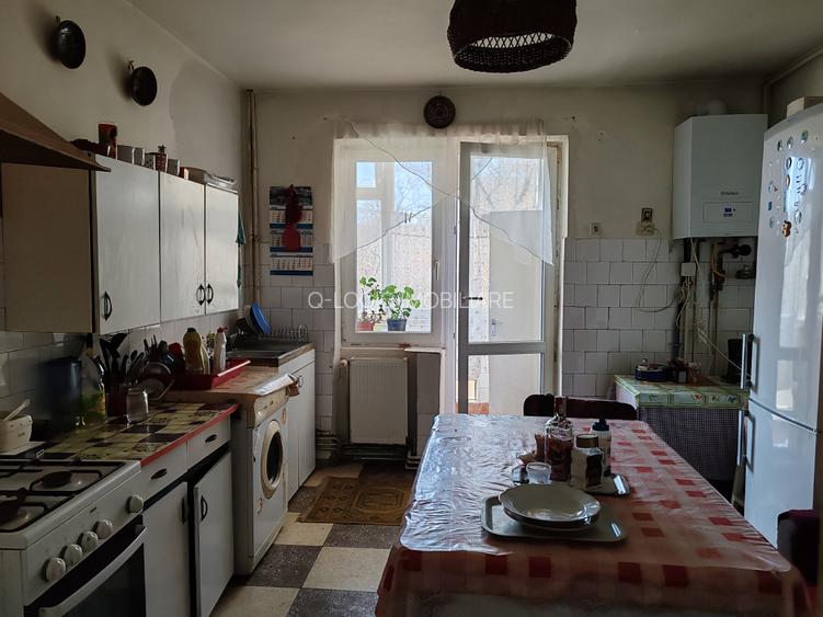 Apartament 3 camere liber la vanzare, pozitie deosebita zona Colinei - 10