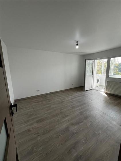 Apartament RENOVAT cu 2 cam Decomandat 2 Balcoane  CENTRU