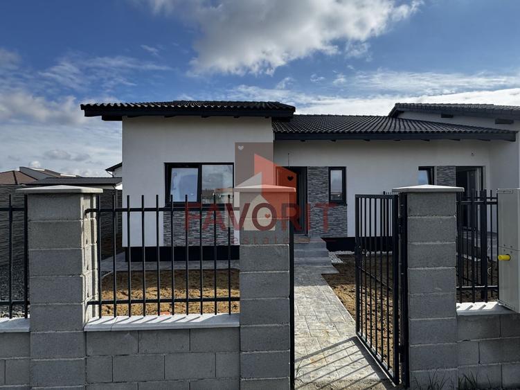 Duplex pe Parter | 2 bai | Teren generos | Toate utilitatile