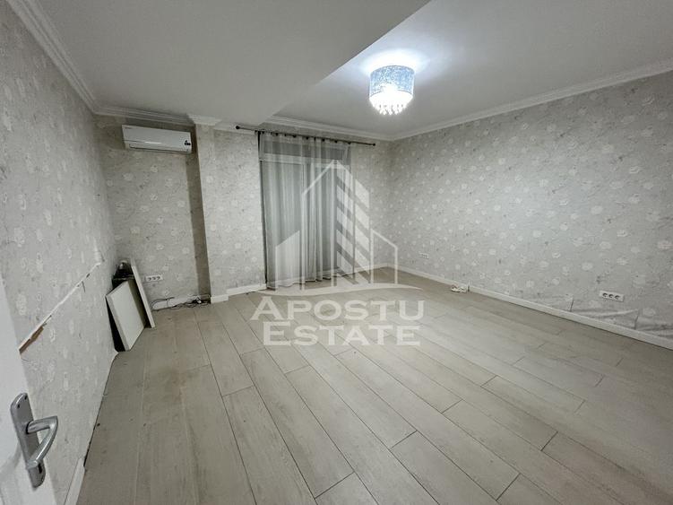 Spatiu comercial 88 mp, de vanzare, parter de bloc nou, Chisoda.