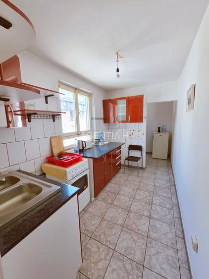 2 camere Sala Palatului Cismigiu etajul 8/8  bloc 1960  55 mp - 23