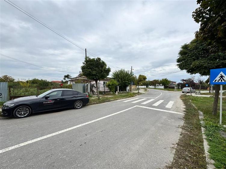 Teren intravilan de vanzare in Mandresti - Munteni str Lacramioarei 22