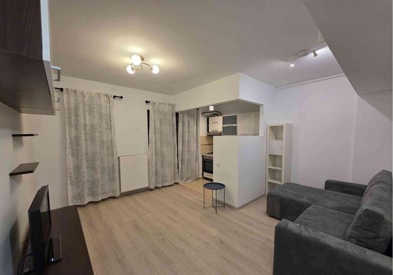 Garsoniera, Aparatorii Patriei