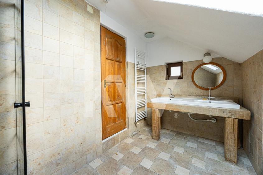 Casa saseasca, 2500 mp teren, 2 fronturi stradale – Cristian – 0% comision