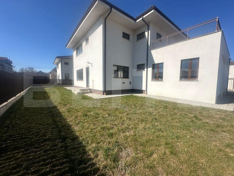 Casa in stil mediteranean, cu 4 camere, 158 mp, zona Dezmir