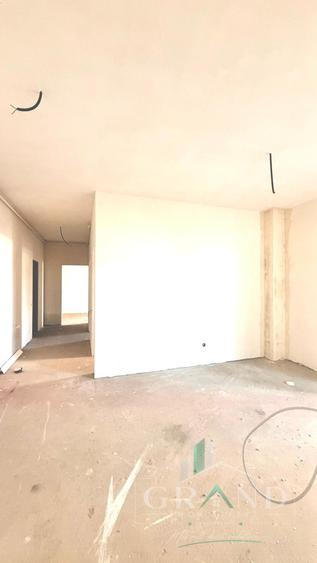 Oportunitate ! Apartament 4 Camere | Semifinisat | Logie 10 MP | Floresti