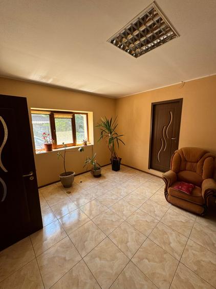 Casa 4 camere - Valu lui Traian - 190.000 euro negociabil (Cod E11+E12)