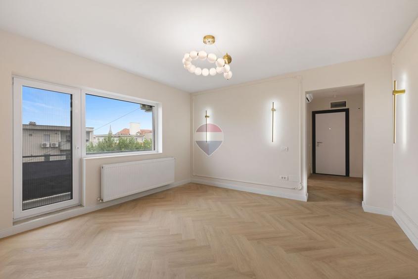 Apartament cu 3 camere Piata Mica