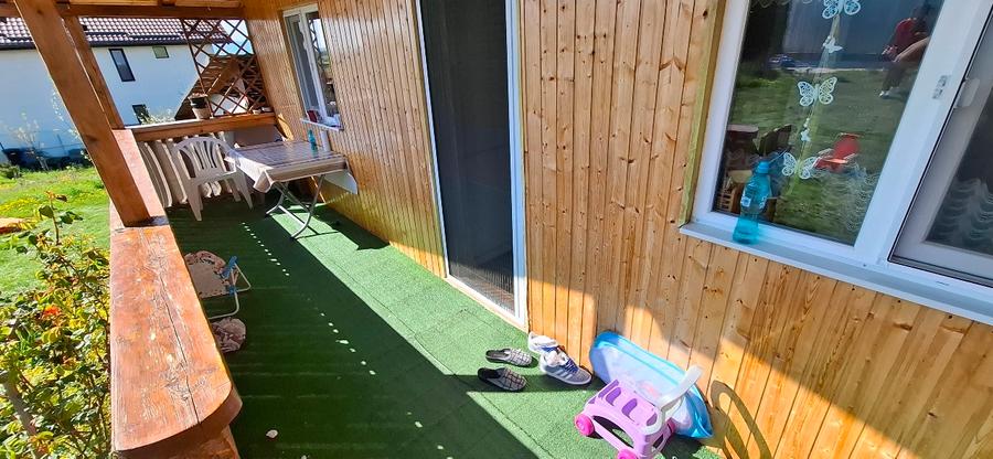 Vand cabana cu teren 660 m².