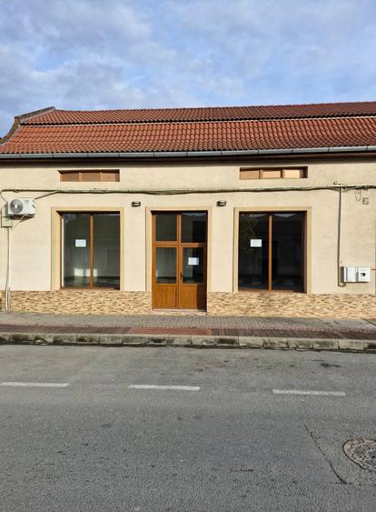 De închiriat spațiu comercial – Caransebeș, str. Nicolae Bălcescu