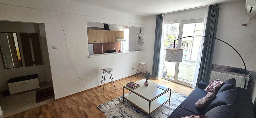 De inchiriat studio cochet Metrou Universitatii