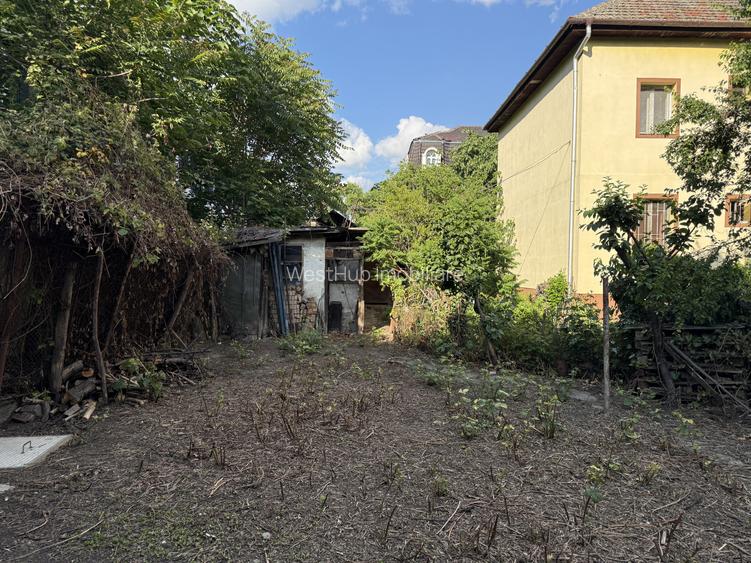 Apartament 3 camere, 72mp, etaj 1, 400m teren, garaj propriu- Complex Studentesc - 10