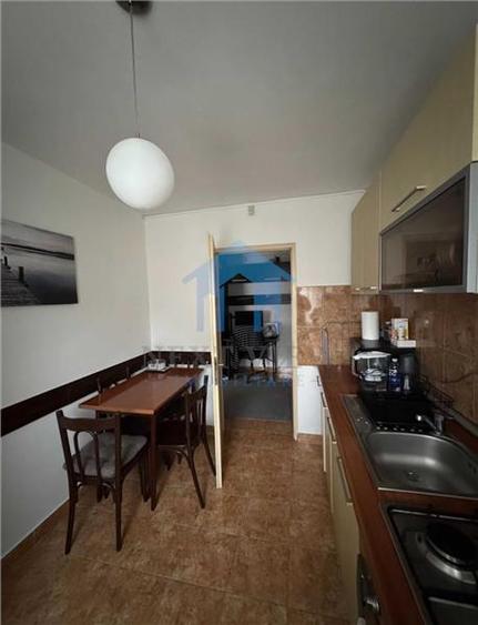 Apartament 1 camera, Intre Lacuri