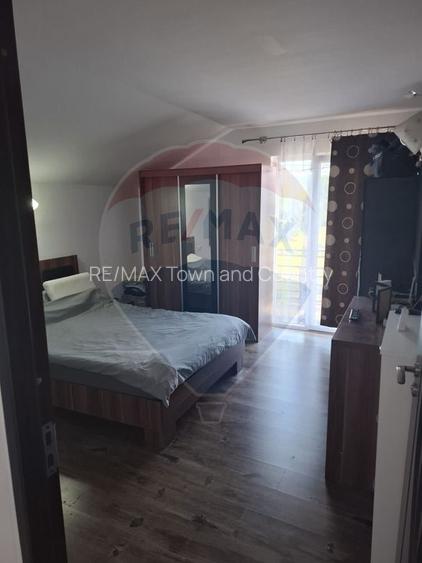 Casă / Vilă cu 4 camere de vânzare - 17