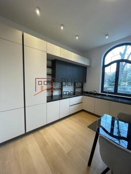 Vilă Spectaculoasă Complet Renovată cu Grădina Privată