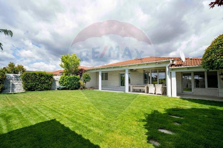 Casă cu 5 camere Ready To Move, de vânzare în Sântandrei