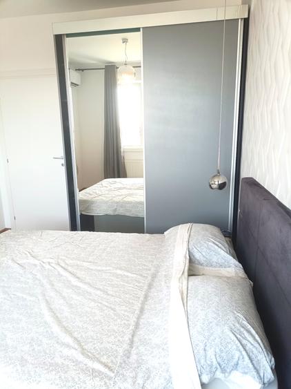 Ap 4 camere, 102 mp, dotat ultra lux, cu priveliște și loc de parcare inclus