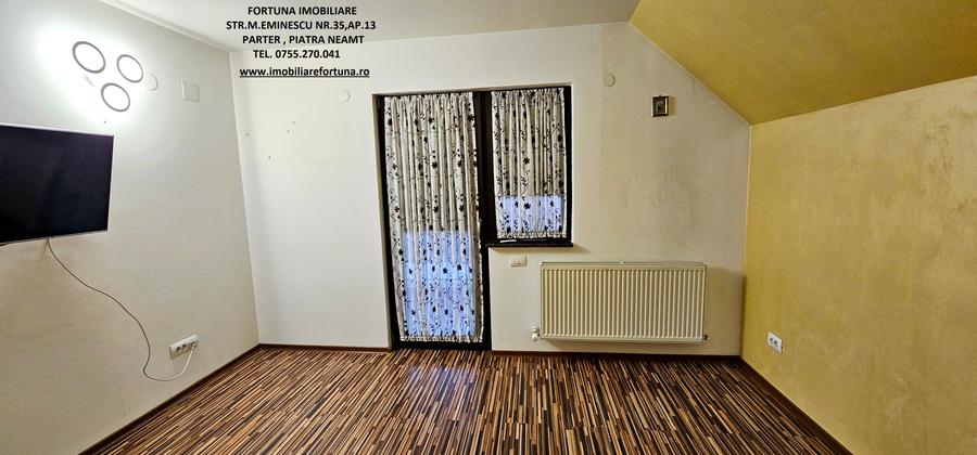 Vila cocheta prevazuta cu beci, terasa, piscina, anexa si teren