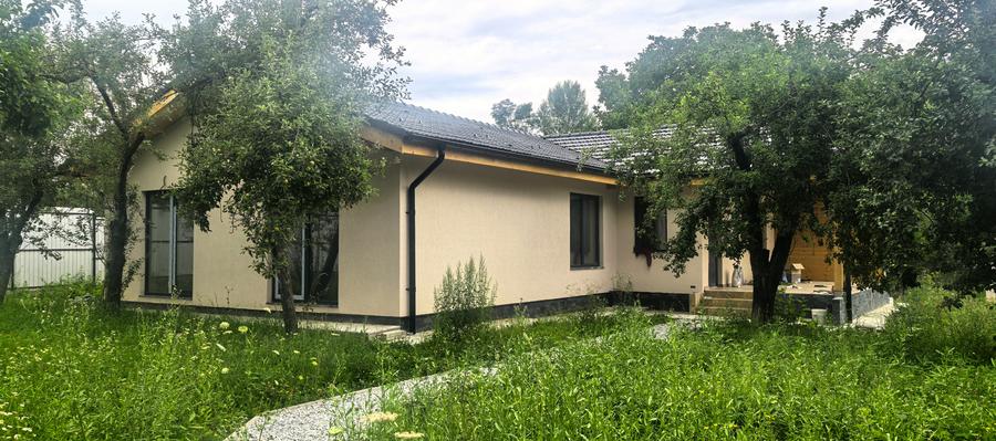 Case noi in Breaza , zona centrala , cu teren generos