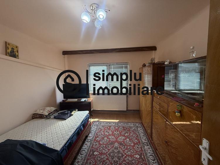 Apartament 4 camere 1 Mai Langa Spitalul Nr 1