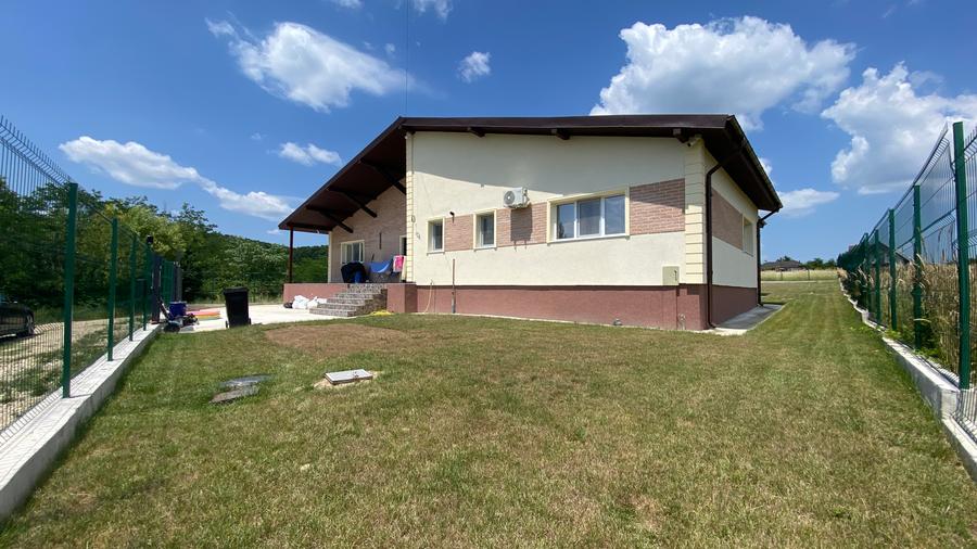 Casa pe parter, Smeura - Stoenari, Argeș- idealimob.ro