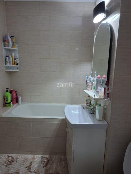 Apartament o camera - zona Nicolina 2 - 6