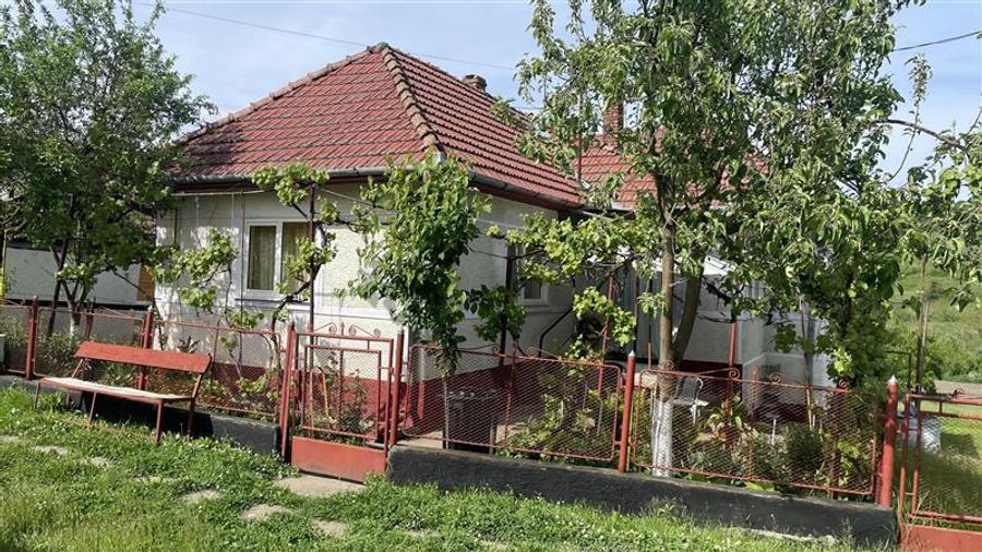 De vanzare casa la tara, in Ulies, comuna Raciu