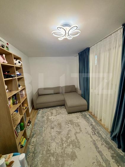 Apartament cu 3 camere, etaj 2, renovat complet - zonă Centrală