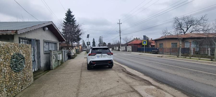 Teren Stradal Cu utilitati