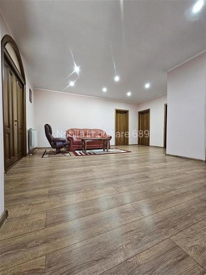 PROPRIETATE EXCEPTIONALA ,TEREN 33.161 MP + RESIDENTA P+1+M - 15