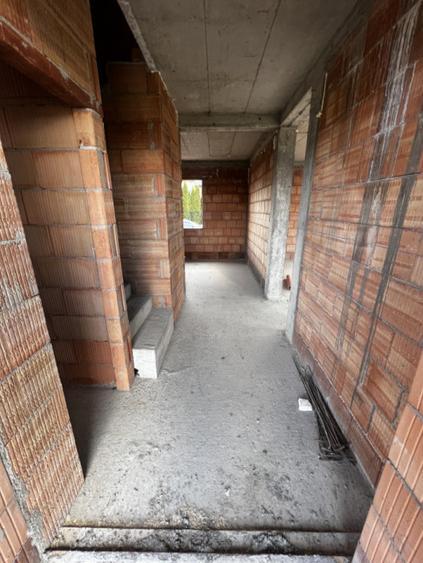 Casa individuala de 5 camere, 120 mp, 281 teren, semifinisat, zona Ioan rus