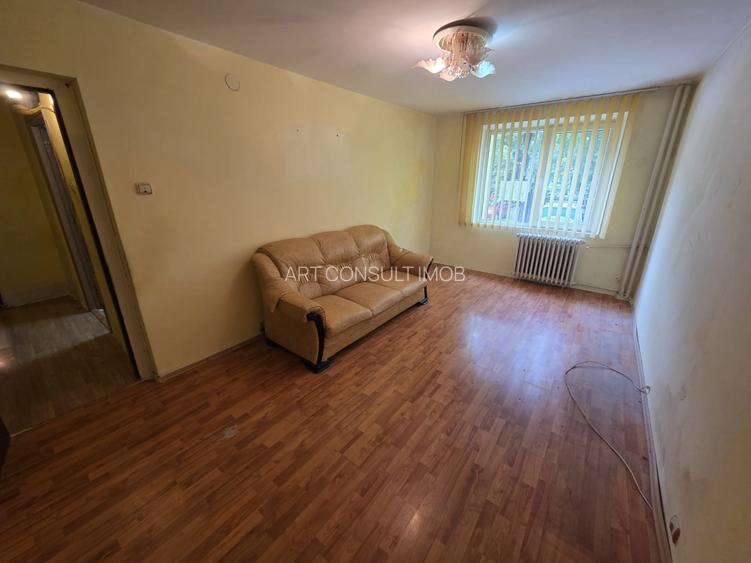 Apartament 3 Camere | Decomandat | Rahova | 64,45 mp Utili | Parter