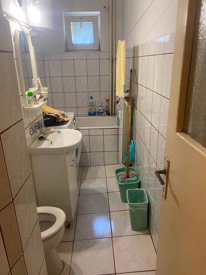Apartament 2 camere de vanzare zona KM 4-5