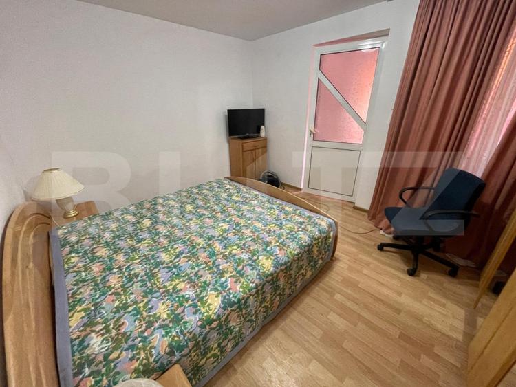 Casa de 210 mp, curte cu terasa, centrala termica, pretabil muncitori