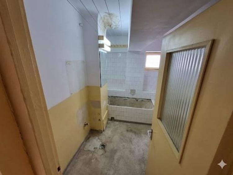 2 camere, etaj intermediar, ultracentral, ideal ce vrei.