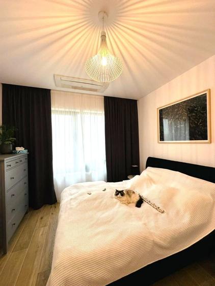 Apartament superb de 3 camere tip Penthouse 240mp zona Dacia, Eminescu