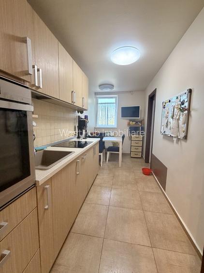 Apartament 4 camere in zona centrala din Giarmata Vii - 7